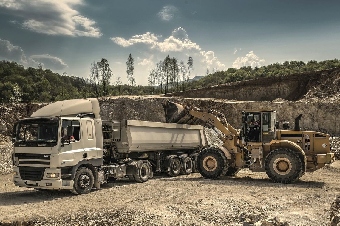 Los materiales de construcción son los productos más frecuentes en el transporte por carretera